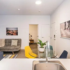 New Urban And Well Located 1 Bedroom By Den Appartement Montréal