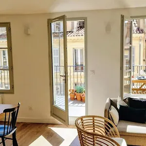 Terrasse - Hyper Centre - 2 - Parking Gratuit - Calme & Lumineux - Arrivee Autonome Appartement Marseille